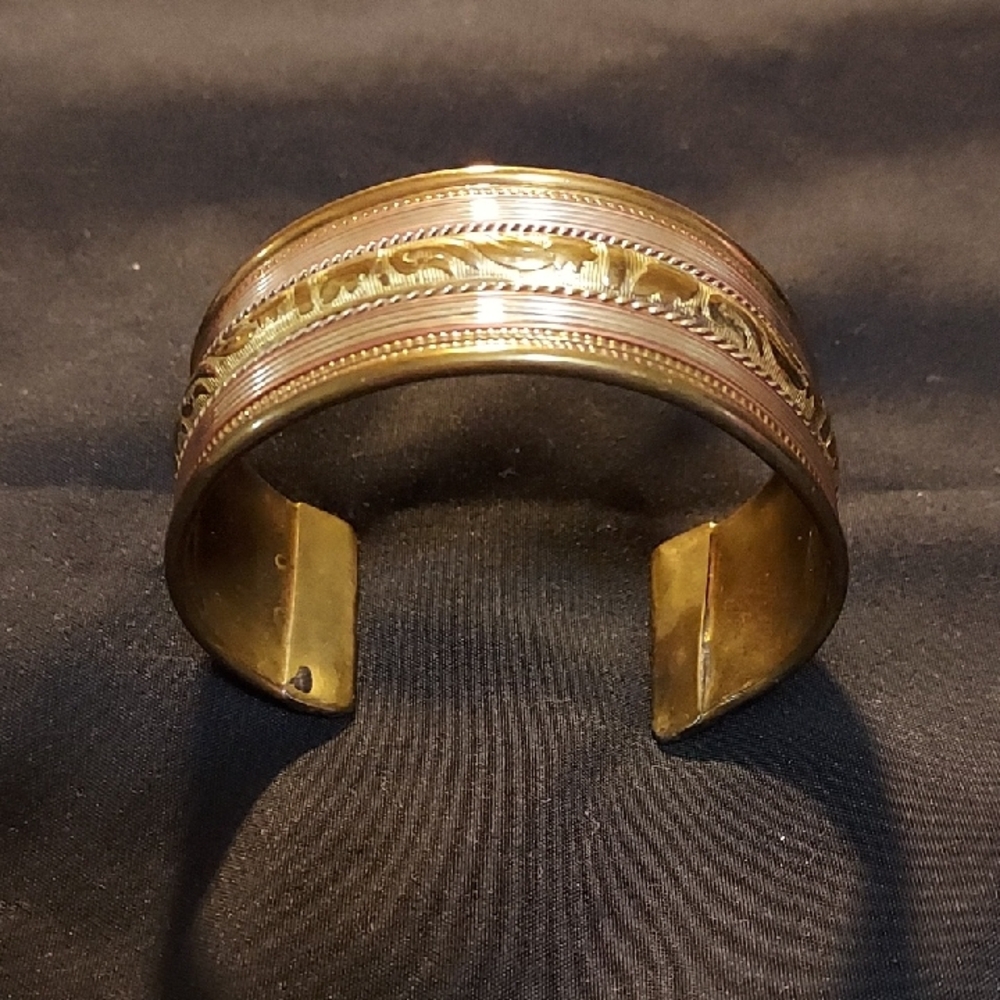 Vintage Two-Tone Etched Metal Cuff Bracelet - Gold and Rose 5.5 In Vintage 1950s